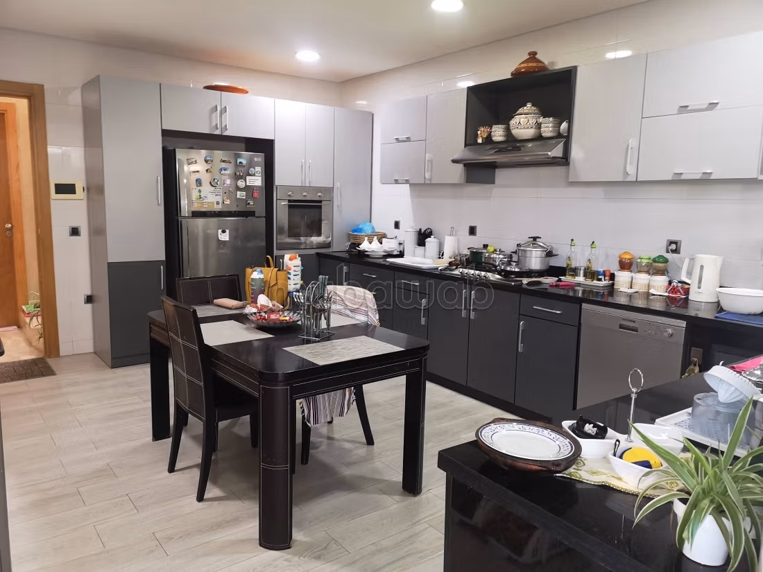 Anuncio para vender una villa