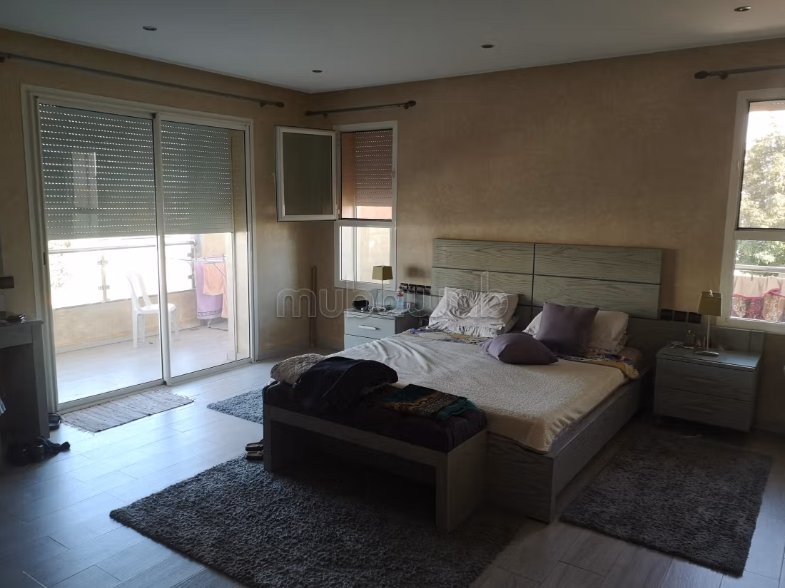 Anuncio para vender una villa