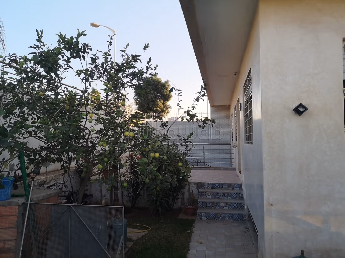 Anuncio para vender una villa