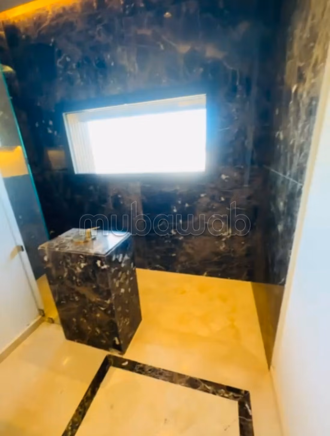 Magnifique villa à vendre à Avenue Mohamed 6, 
Surface totale 500m²