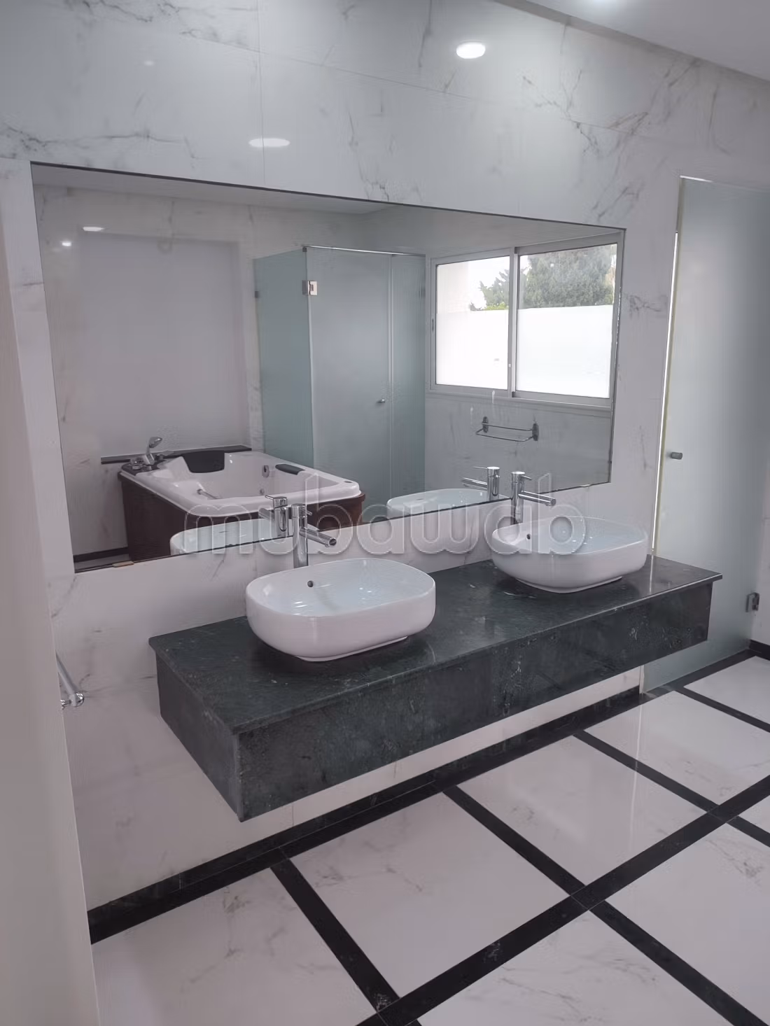 For rent a new high-end villa floor