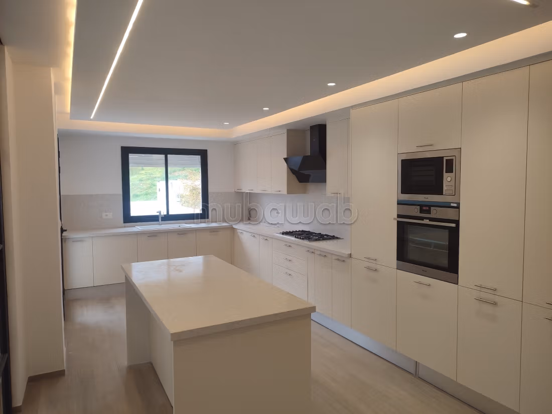 For rent a new high-end villa floor