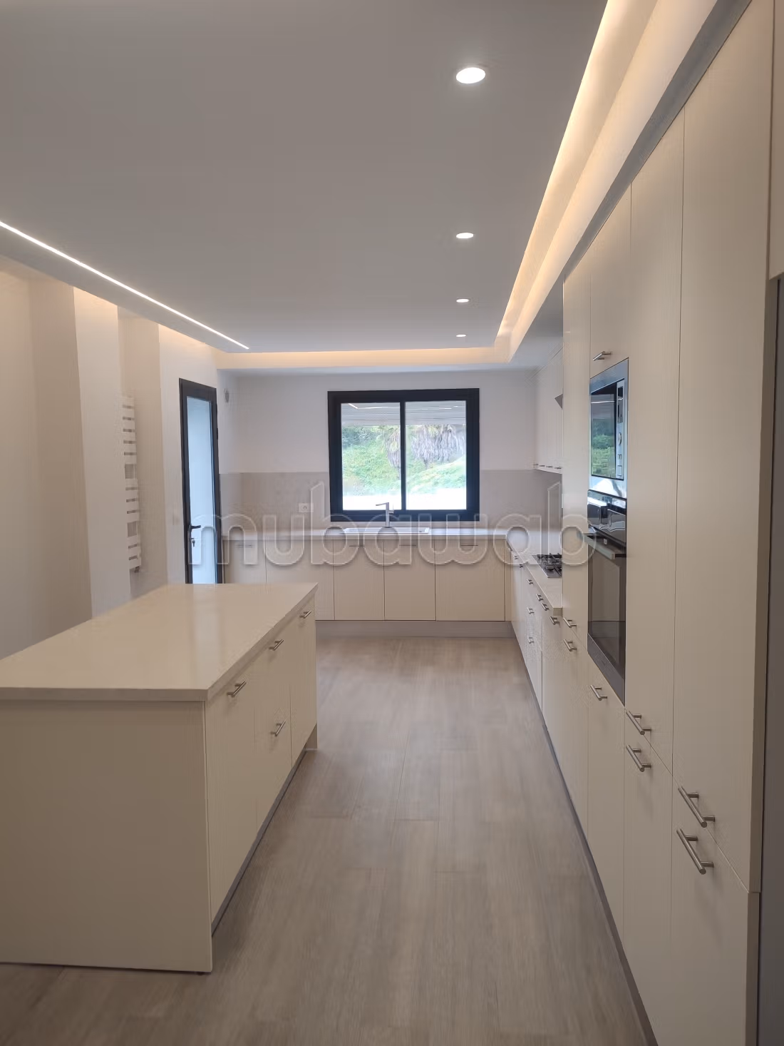 For rent a new high-end villa floor