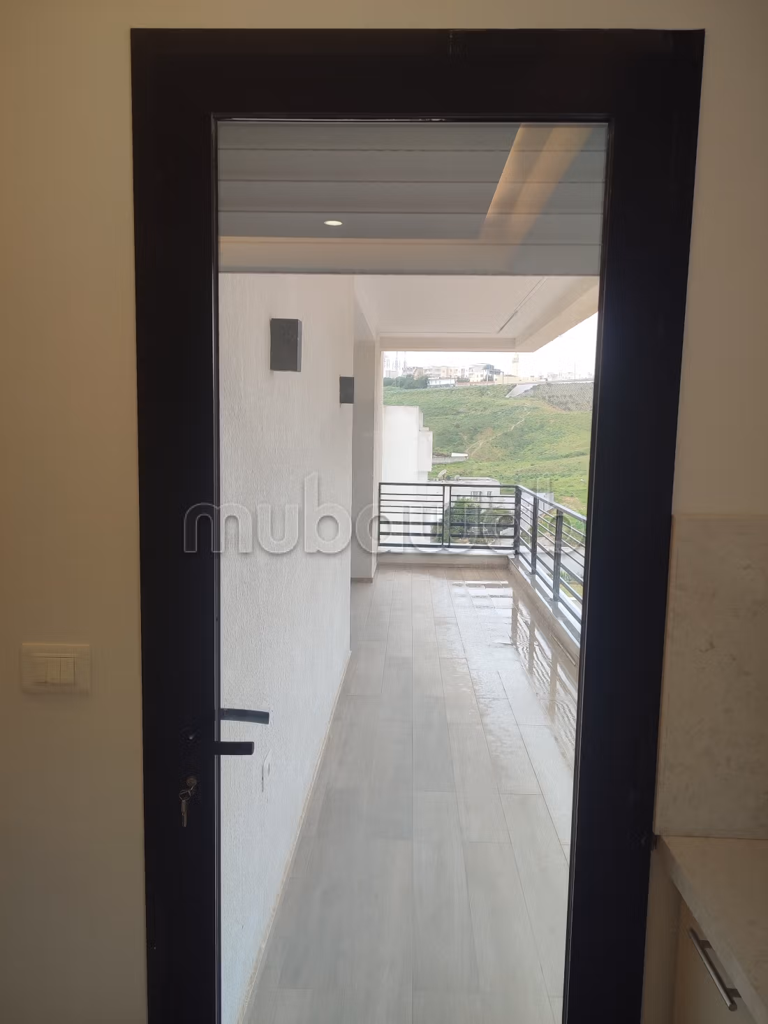 For rent a new high-end villa floor