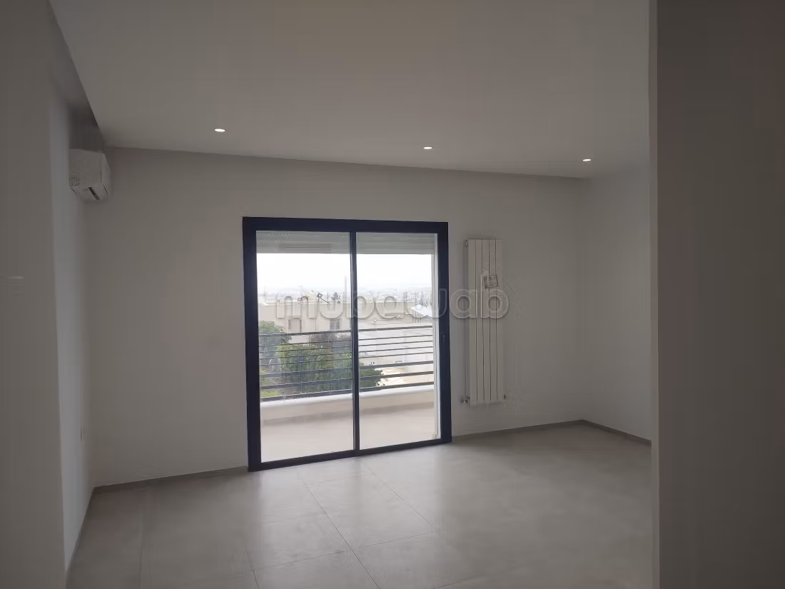 For rent a new high-end villa floor