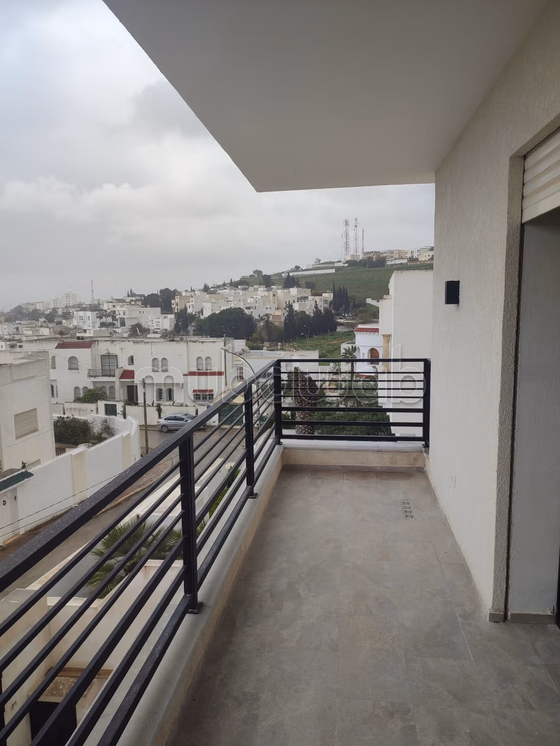 For rent a new high-end villa floor