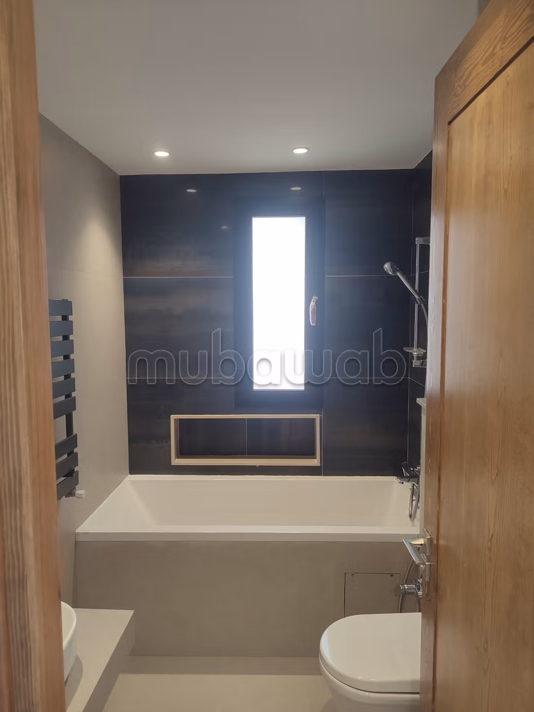 For rent a new high-end villa floor