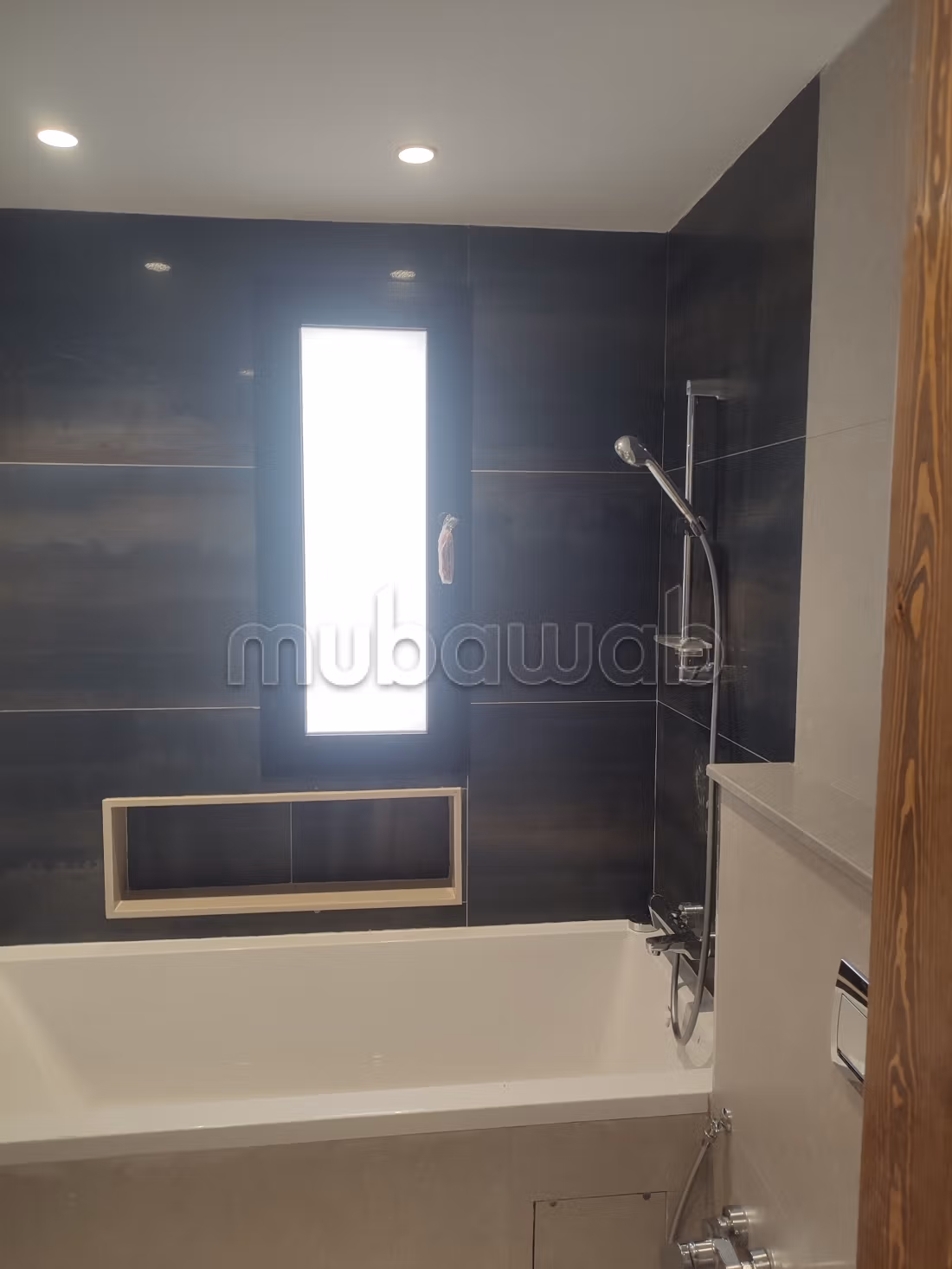 For rent a new high-end villa floor