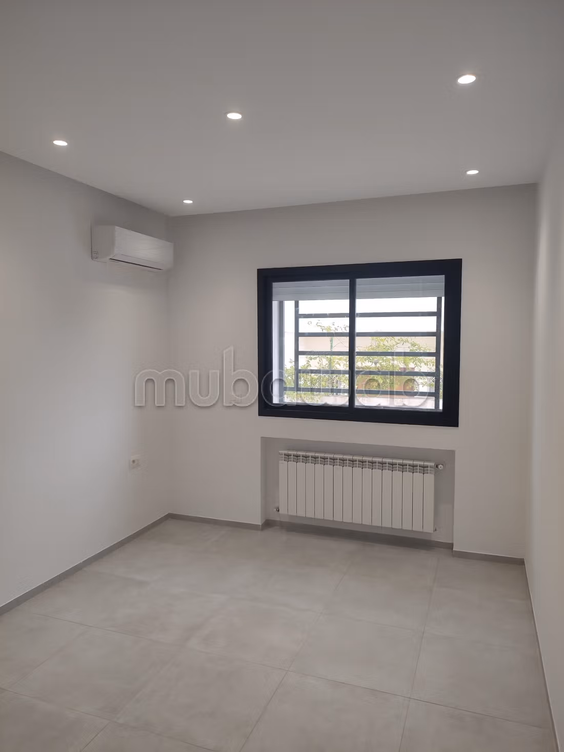 For rent a new high-end villa floor