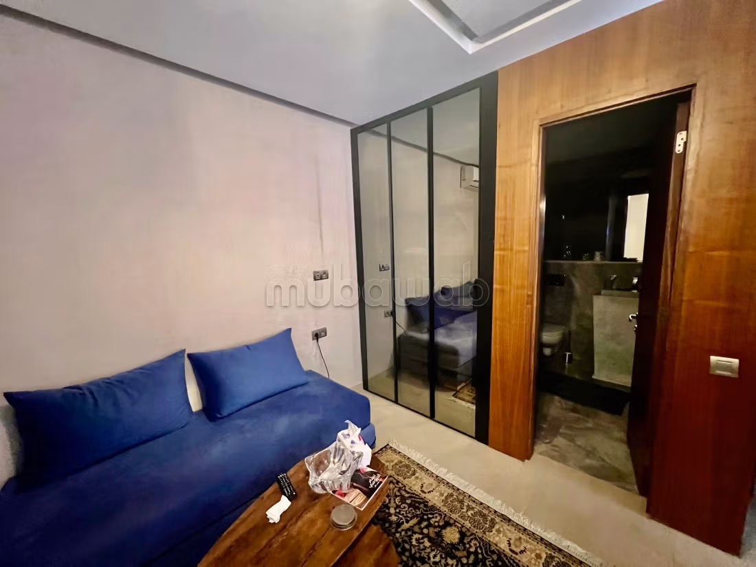 Superbe appartement à vendre à Route Casablanca.
Surface de 189 m².
Antenne parabolique, résidence sécurisée — 6