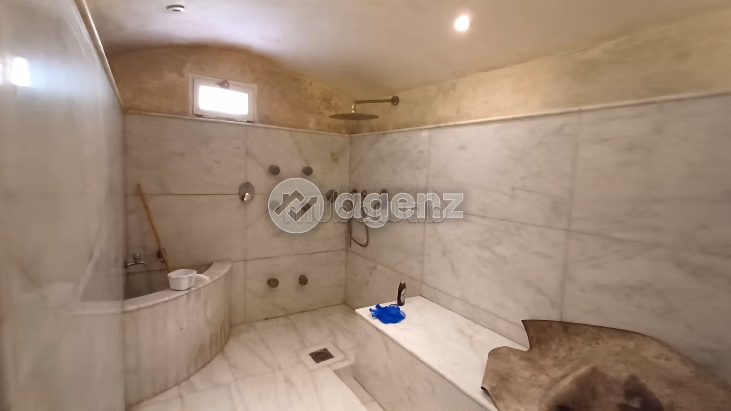 Villa à vendre 630 m², 5 chambres Sidi Maarouf Casablanca