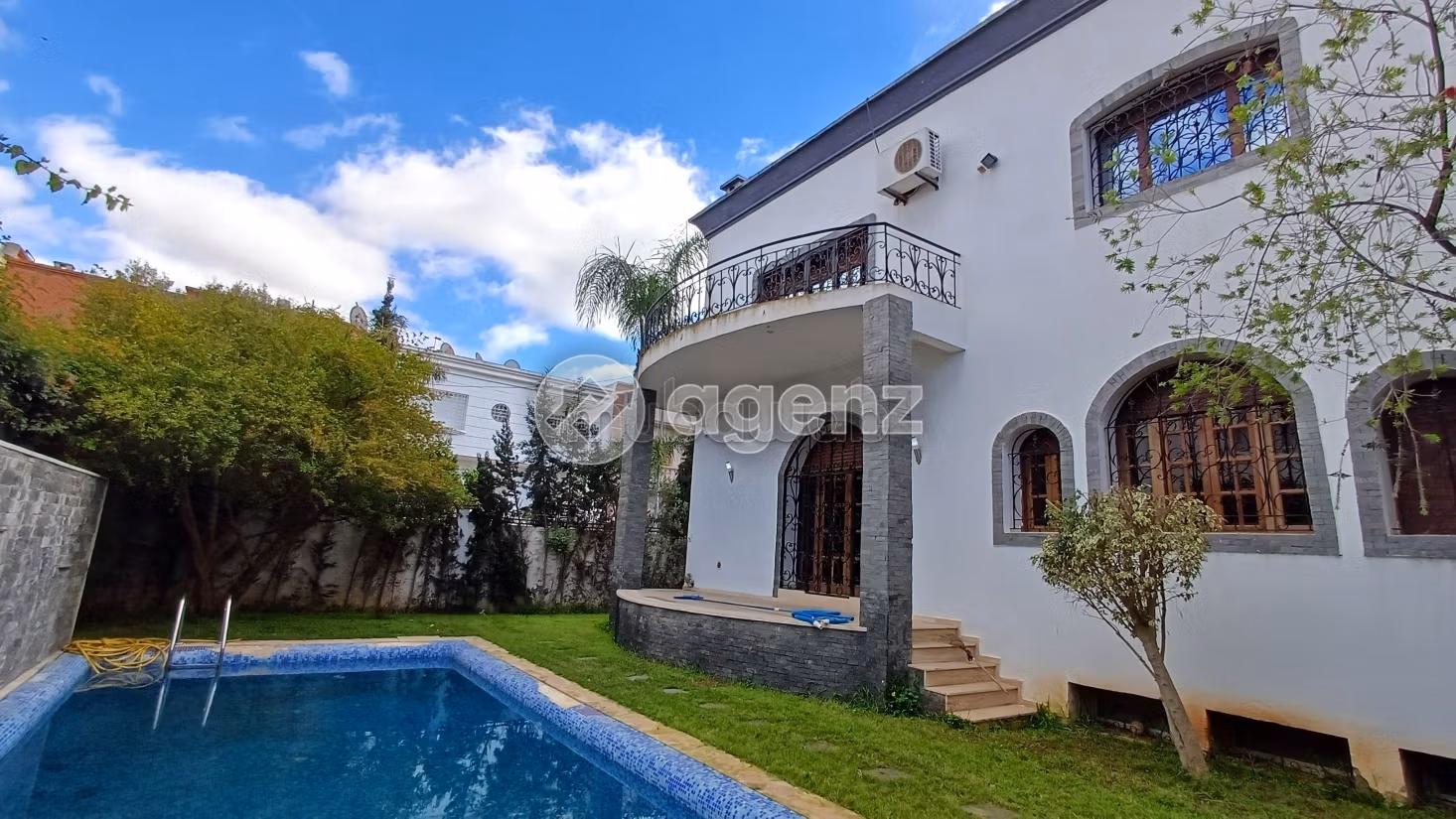 Villa à vendre 630 m², 5 chambres Sidi Maarouf Casablanca