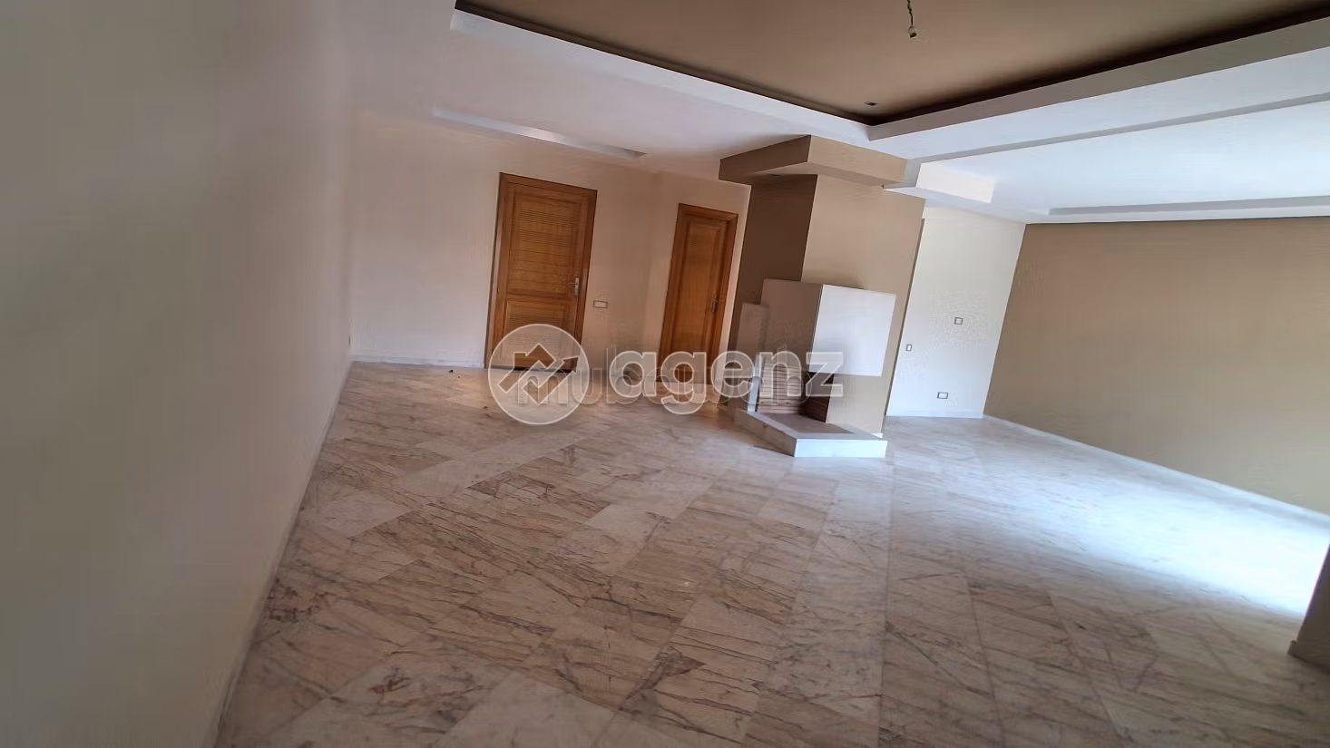 Duplex à vendre 306 m², 4 chambres Aéroport Mohammed V Bousk...