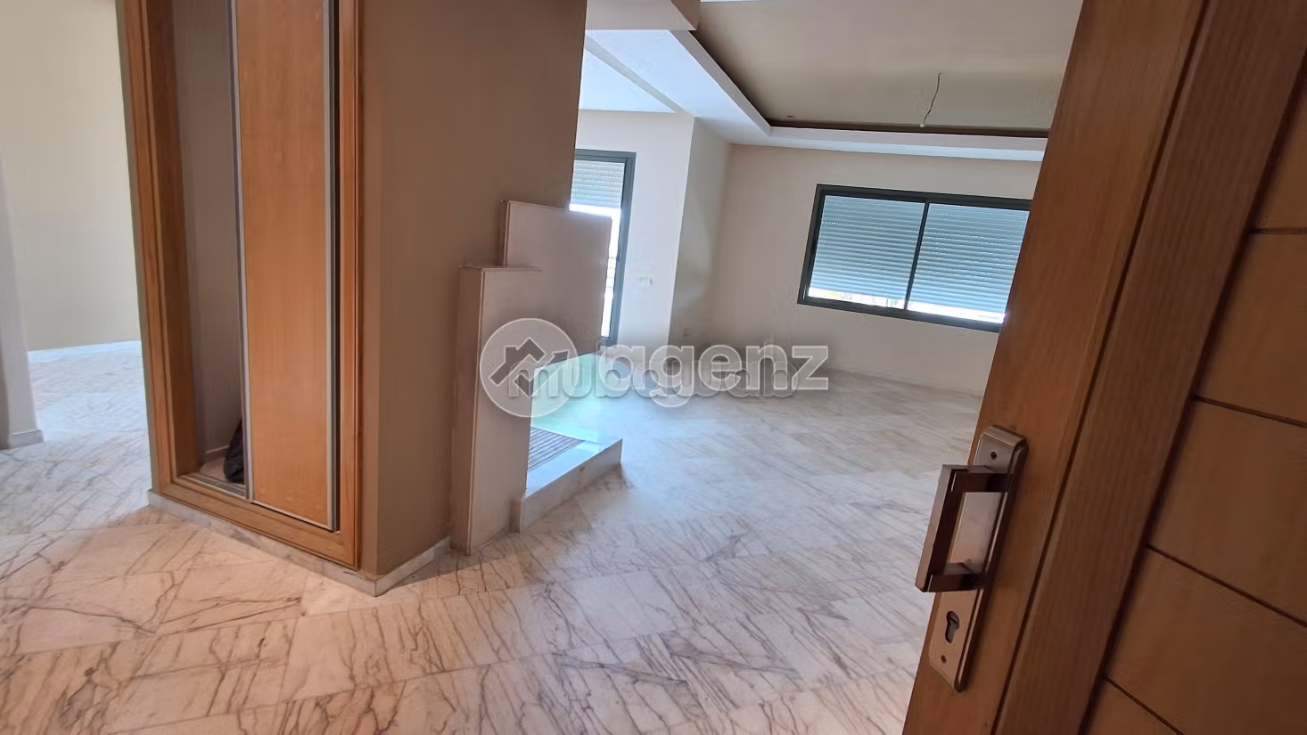 Duplex à vendre 306 m², 4 chambres Aéroport Mohammed V Bouskoura