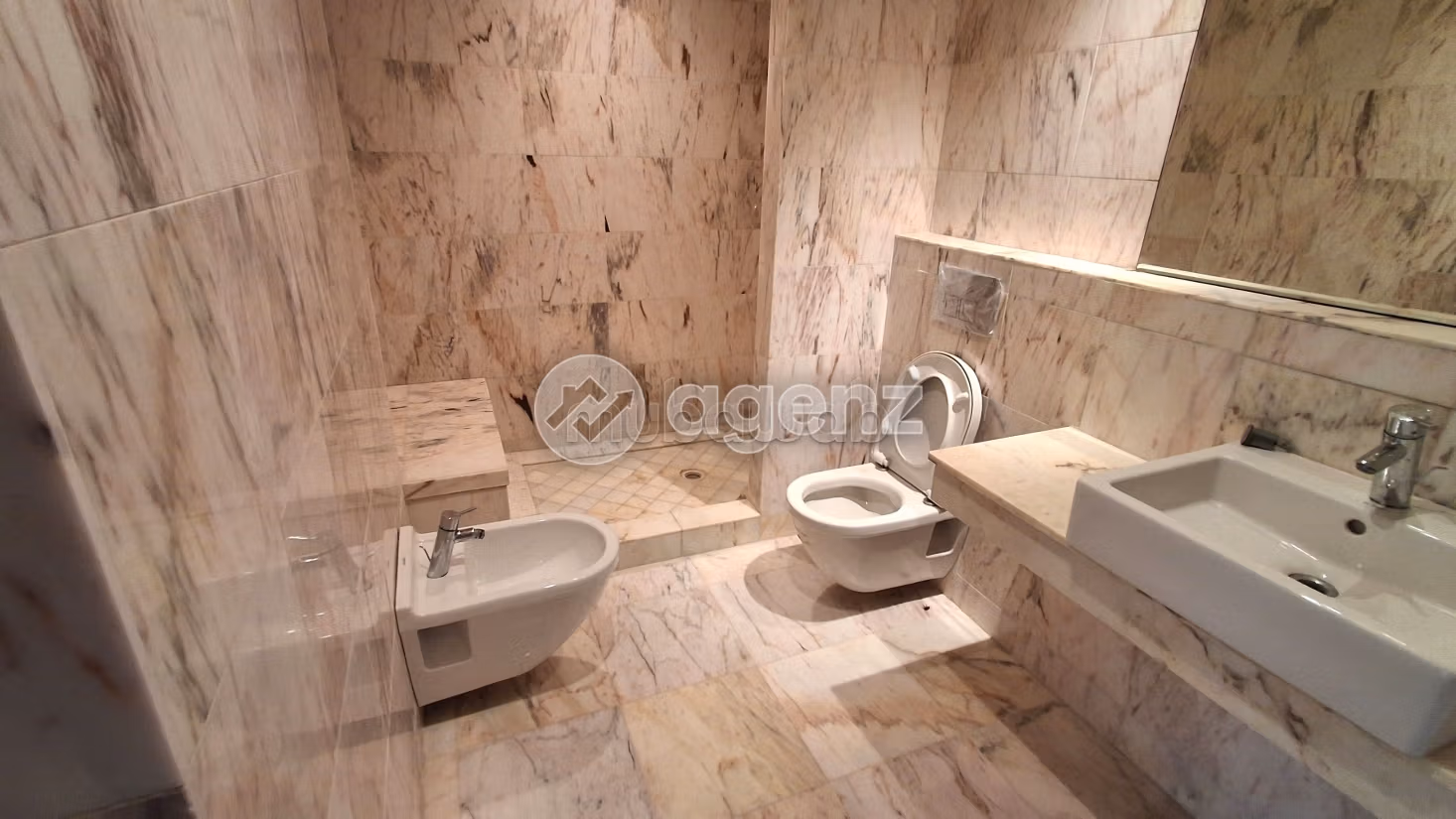 Duplex à vendre 306 m², 4 chambres Aéroport Mohammed V Bouskoura