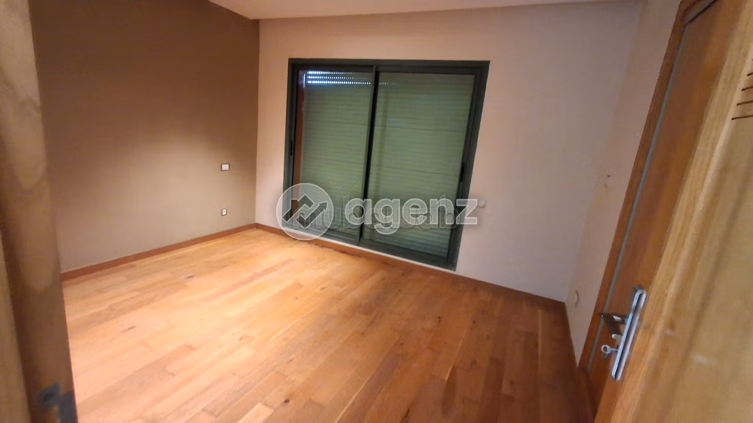 Duplex à vendre 306 m², 4 chambres Aéroport Mohammed V Bouskoura