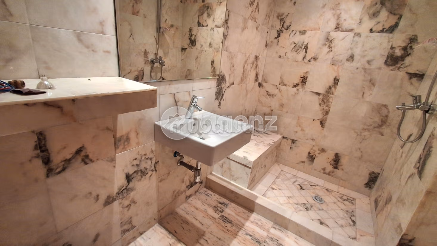Duplex à vendre 306 m², 4 chambres Aéroport Mohammed V Bouskoura