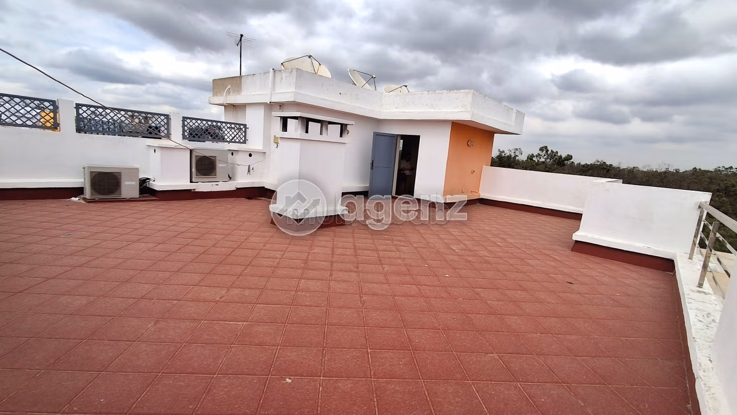 Duplex à vendre 306 m², 4 chambres Aéroport Mohammed V Bouskoura
