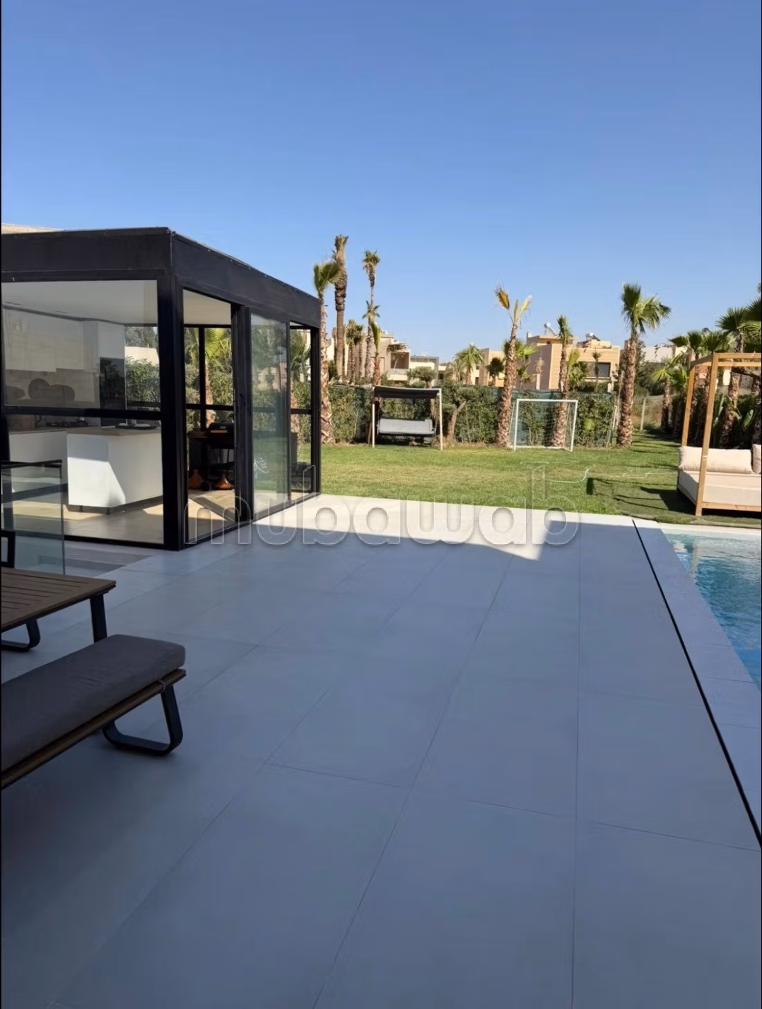 Villa de luxe à vendre à Route de Tahanaout. 8 pièces. Meublé