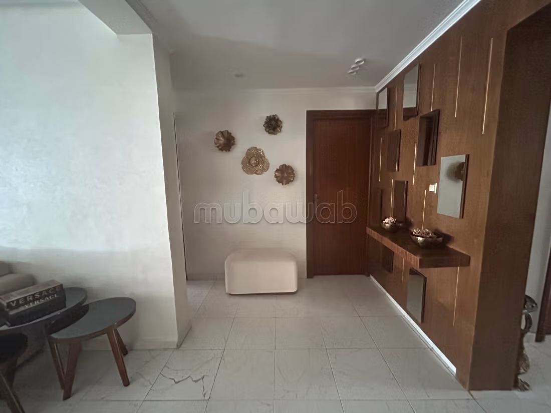Grand apprtement meublé quartier burger, maarif