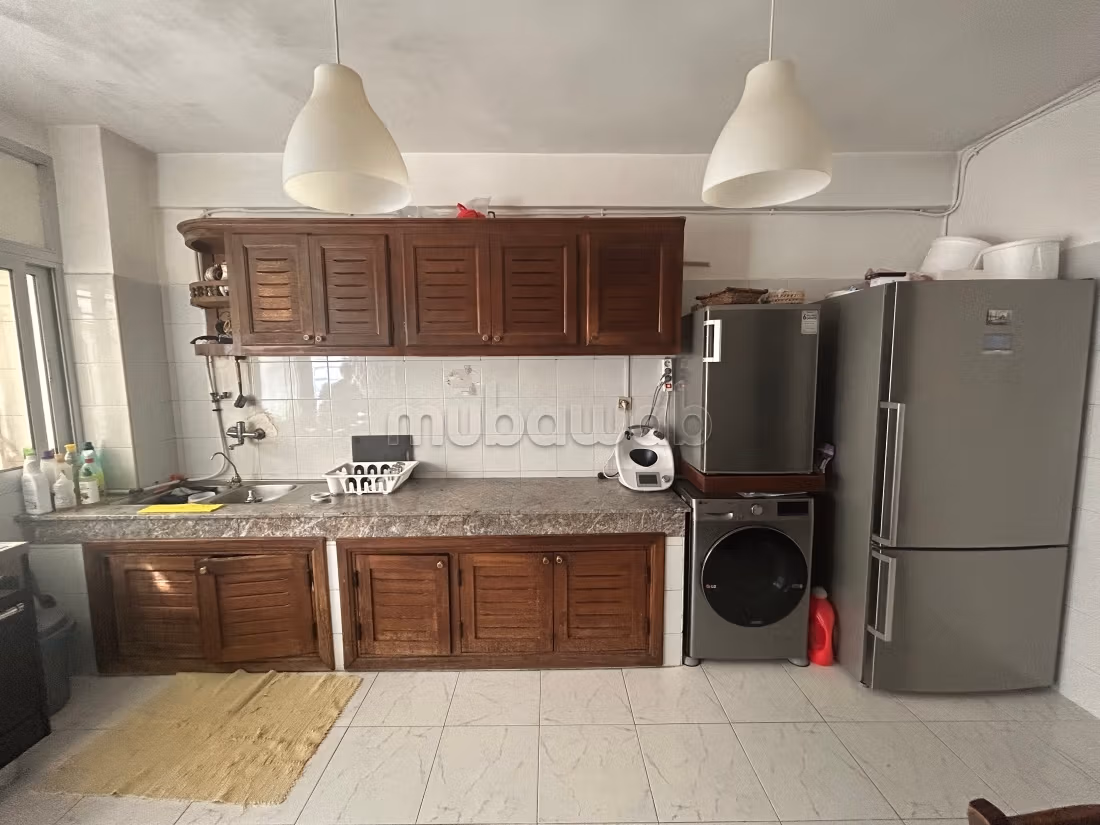 Grand apprtement meublé quartier burger, maarif