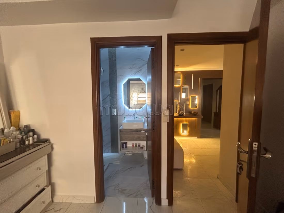 Grand apprtement meublé quartier burger, maarif