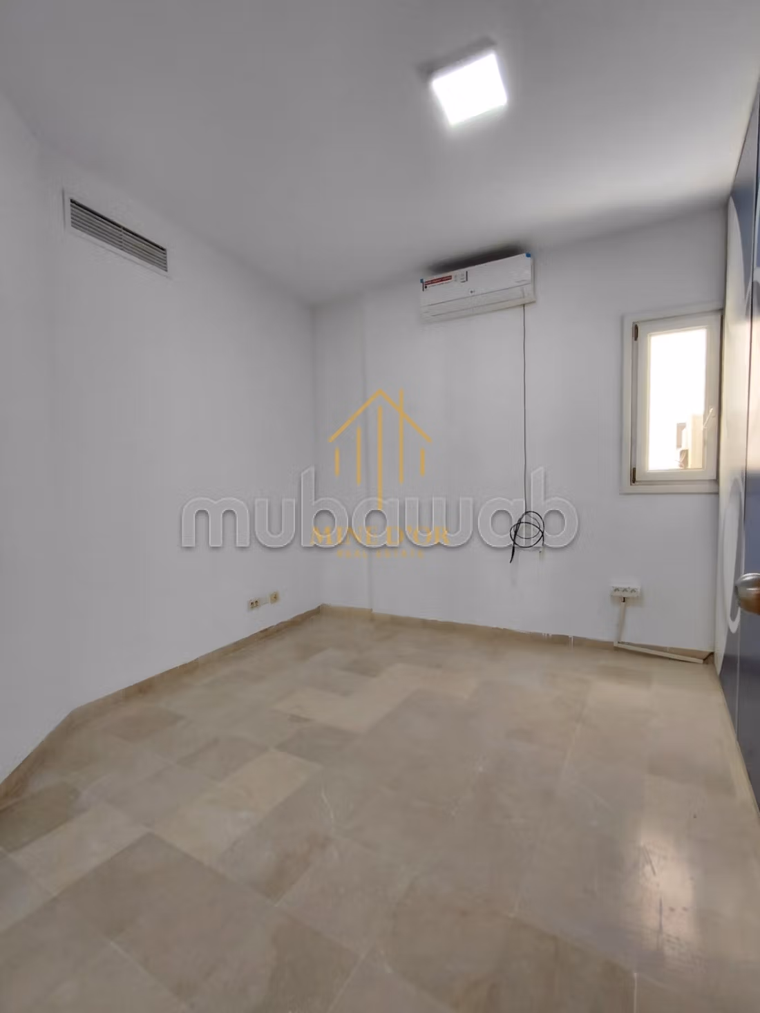 À Louer Bureau spacieux 190 m² à Montplaisir