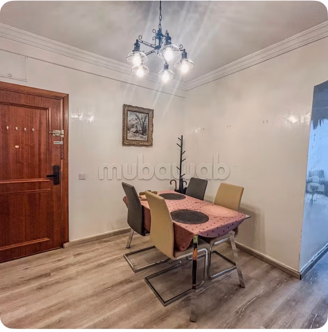 Louez cet appartement à Maârif Extension. 
Surface de 82 m². 
Meublé — 2