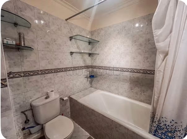 Nu huren: appartementen in Maârif Extension. Totale oppervlakte 82 m². Gemeubileerd