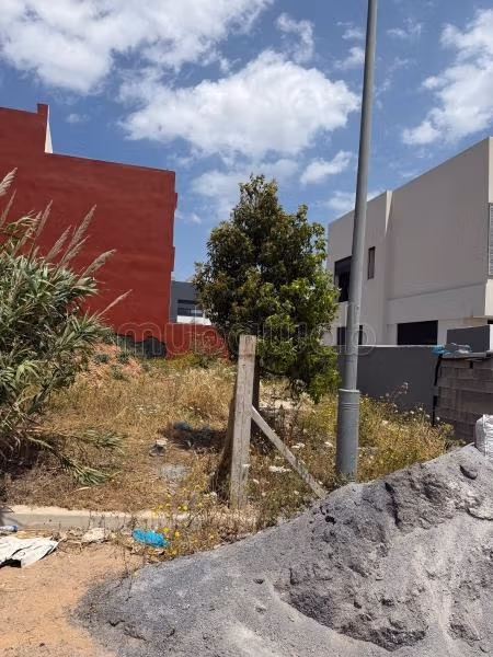 Terrain à la vente hay mohandissine temera.
Superficie 300 m²