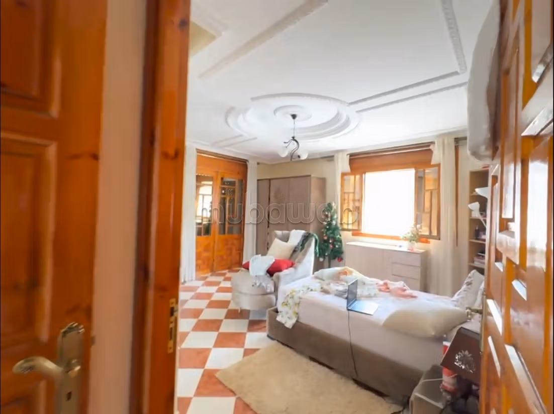 Villa d'angolo con 3 facciate a Ben Yakhlef