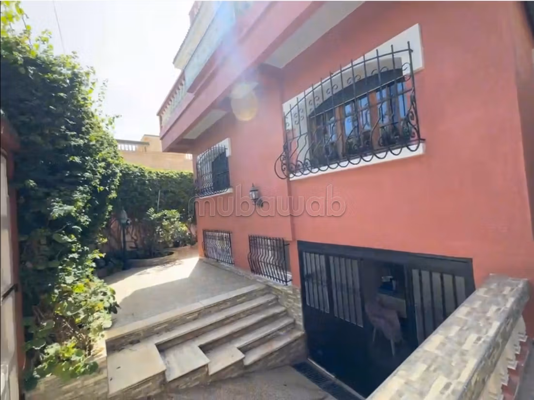 Villa d'angolo con 3 facciate a Ben Yakhlef