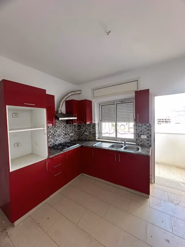 À louer un appartement s3 à ain zaghouan nord