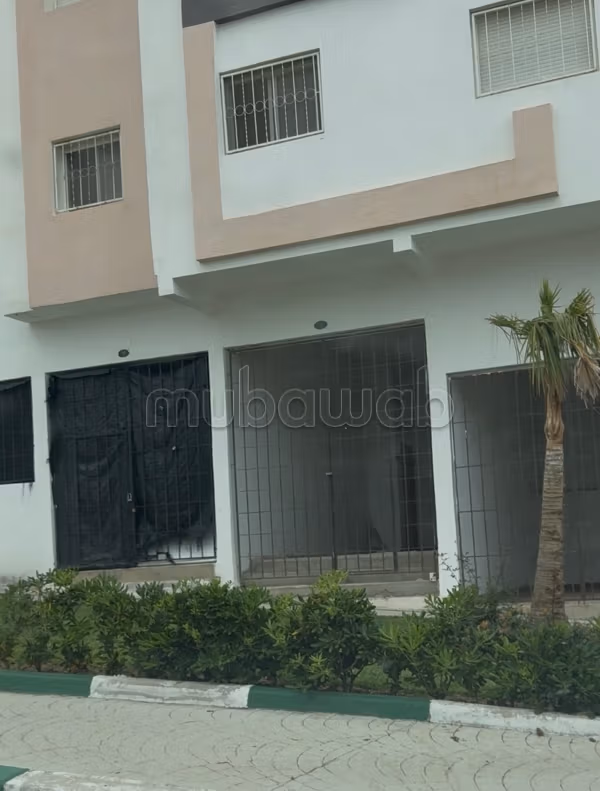 Alquila el local ideal en Tanja Balia. Superficie de 60 m²