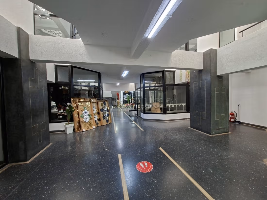 Winkelcentrum te koop in Derb Omar