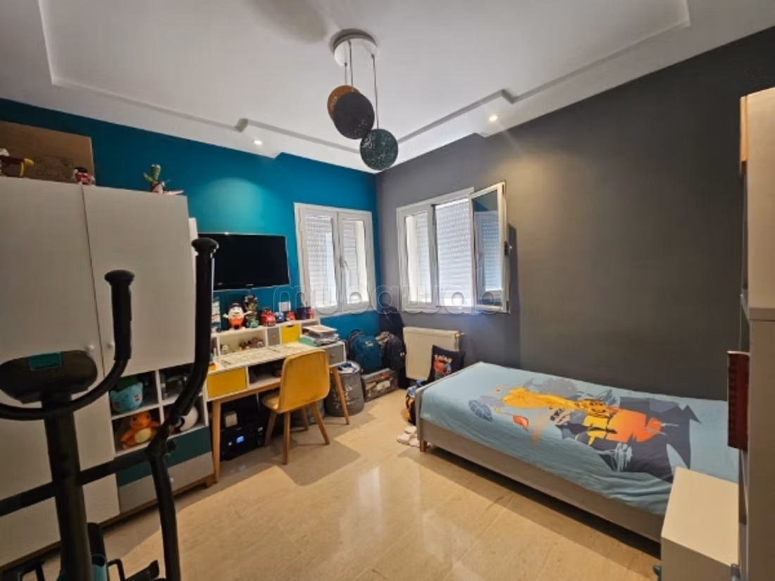 A vendre un appartement s3 meublé à l'Aouina