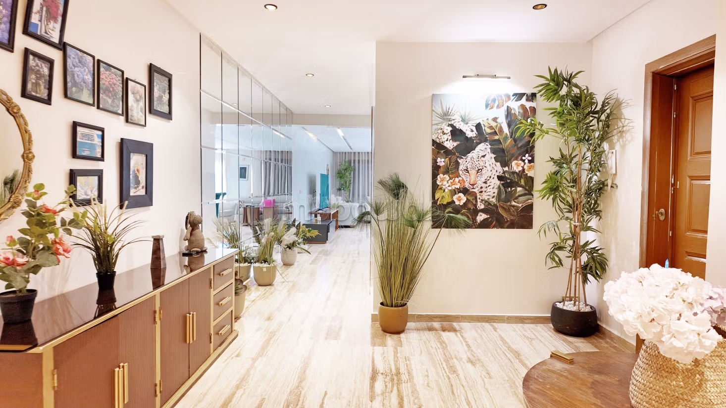 3 Bedroom Apartment - City Center