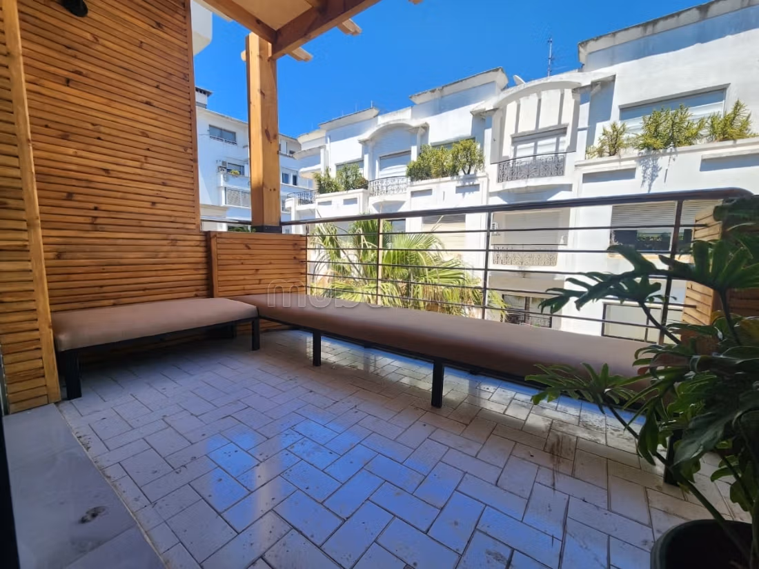 Rare Triplex plein Triangle d'or moderne ROOFTOP