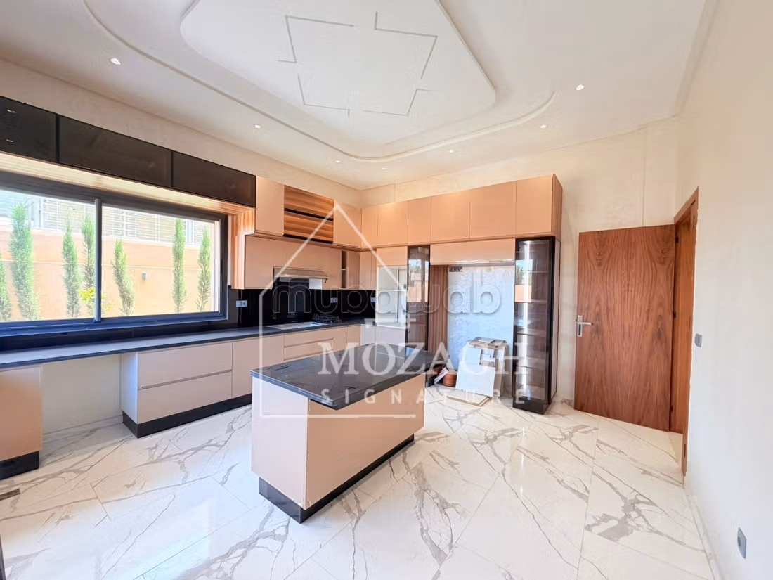 Belle villa 4 suites avec piscine privée à Targa