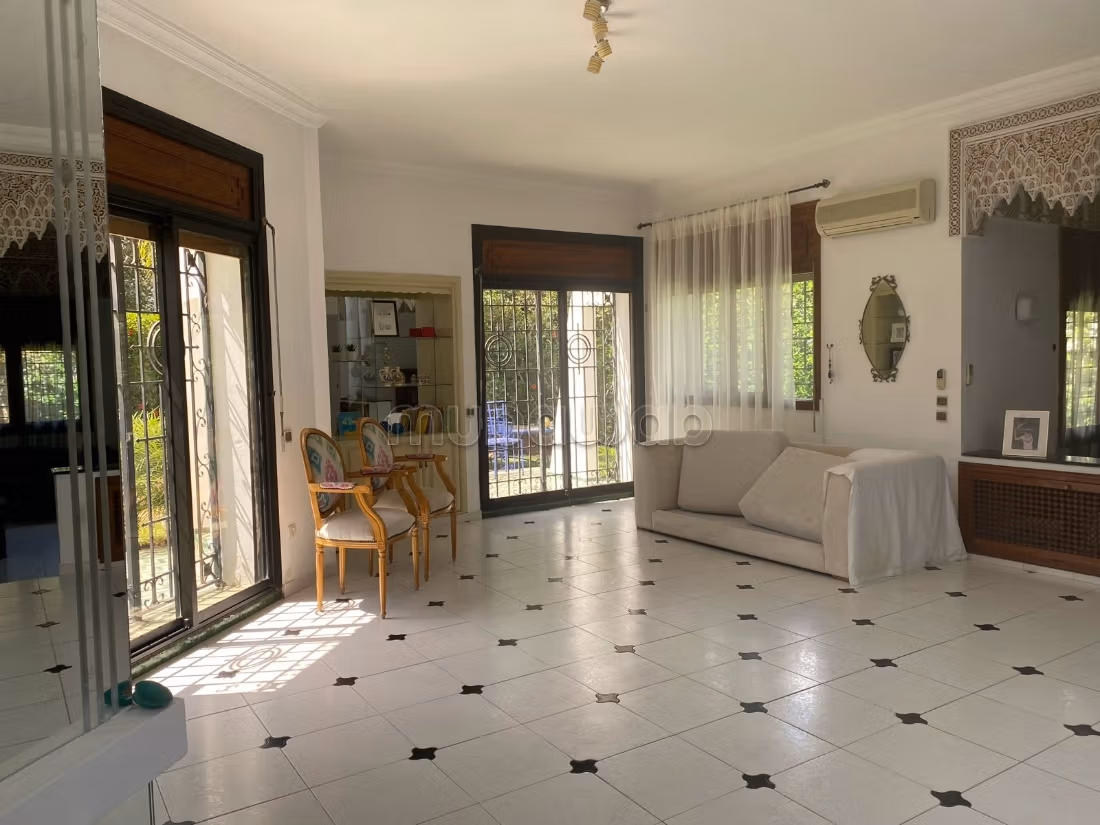 Villa meublée à louer à Hay Riad