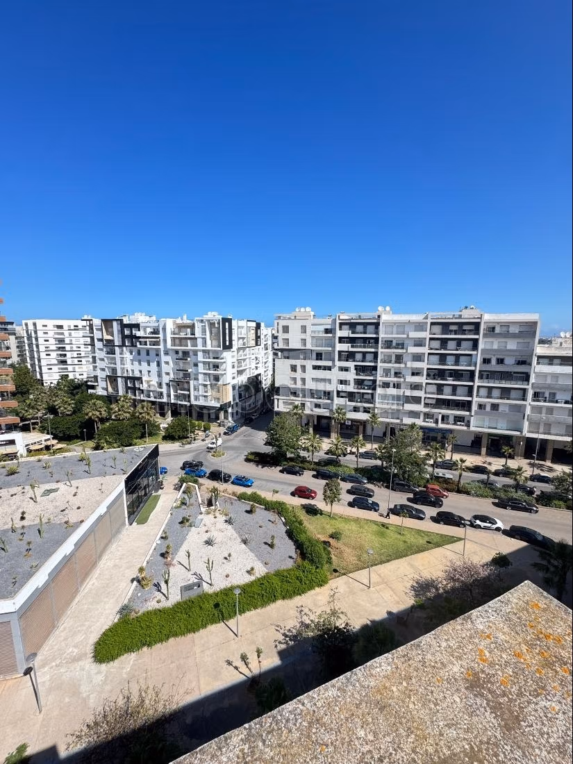 Appartement en vente à Riyad. 3 chambres agréables. Meublé — 6