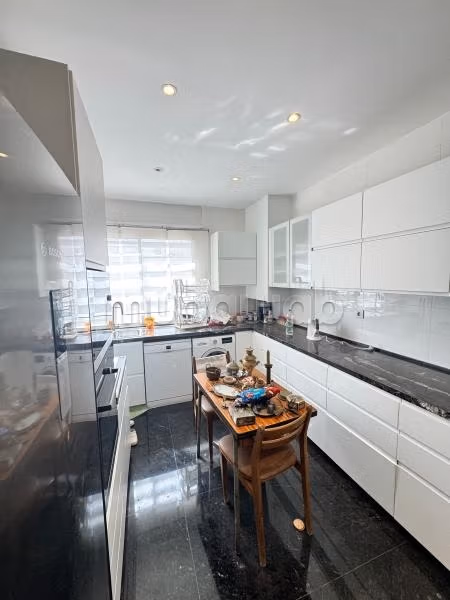 Appartement en vente à Riyad. 3 chambres agréables. Meublé