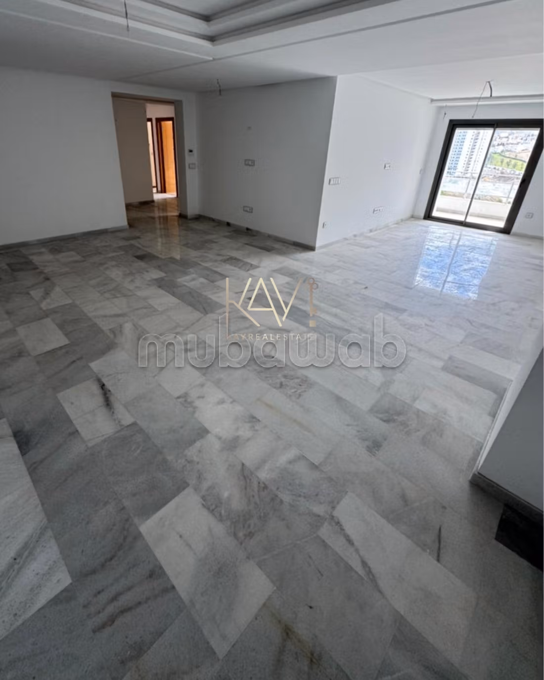 Appartement à vendre – 3 chambres près de la plage avec parking