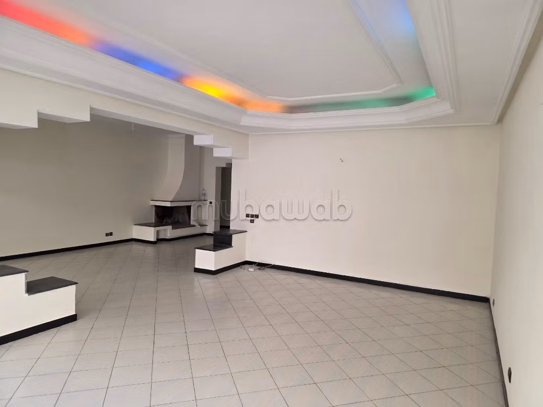Grand appartement à louer à Racine — 2