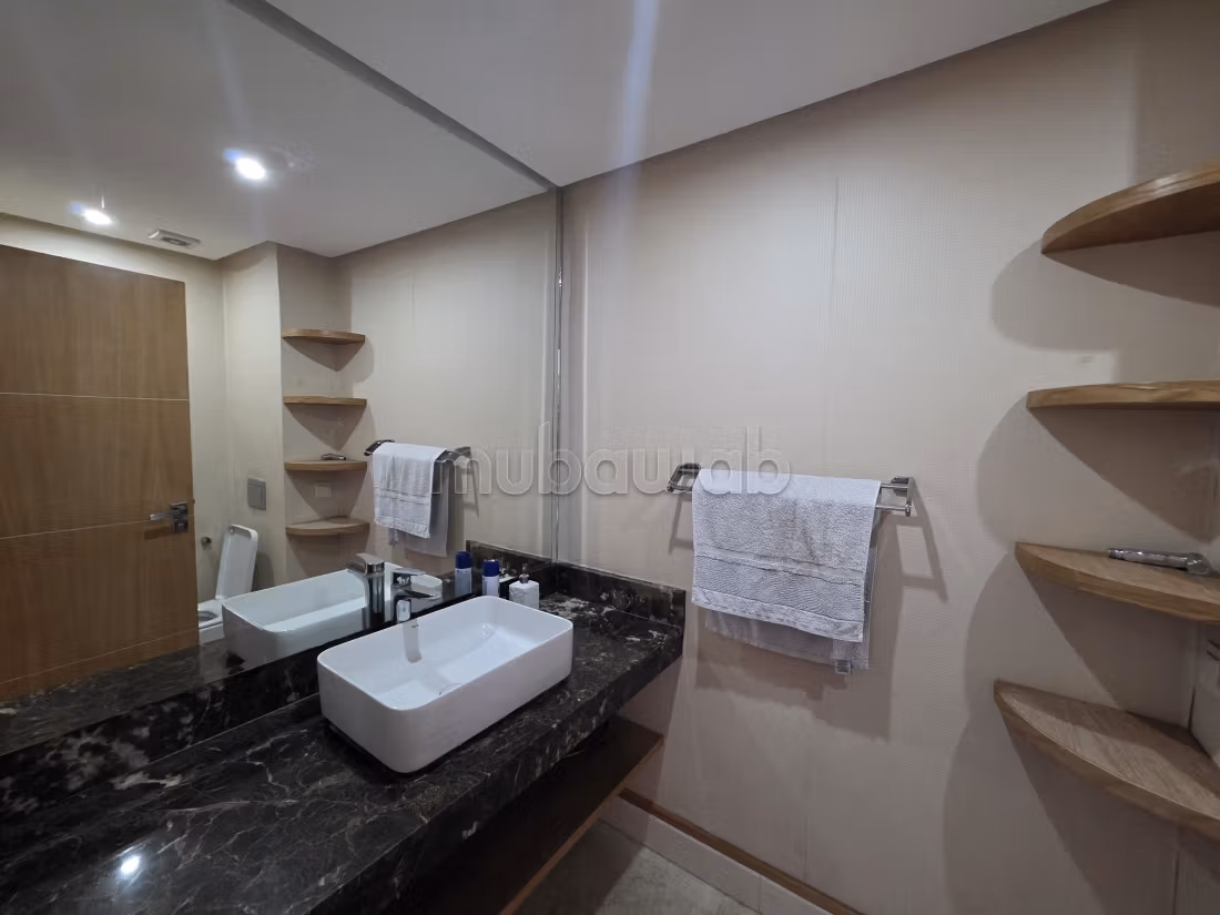 Penthouse apartment without overlooking