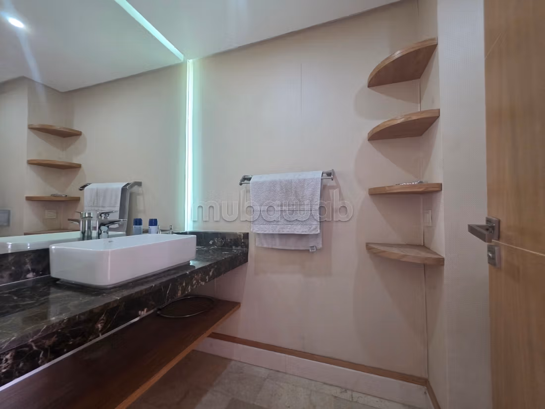 Apartment without overlooking close to CAFC