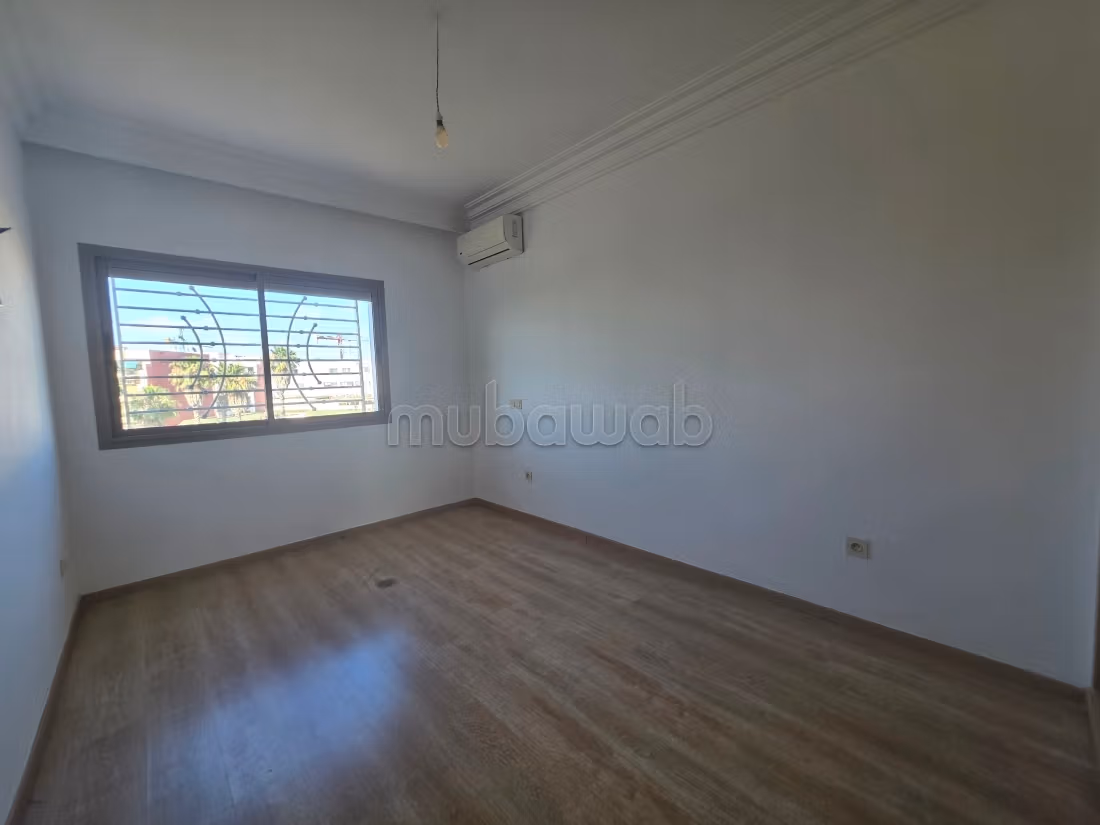 Apartment without overlooking close to CAFC