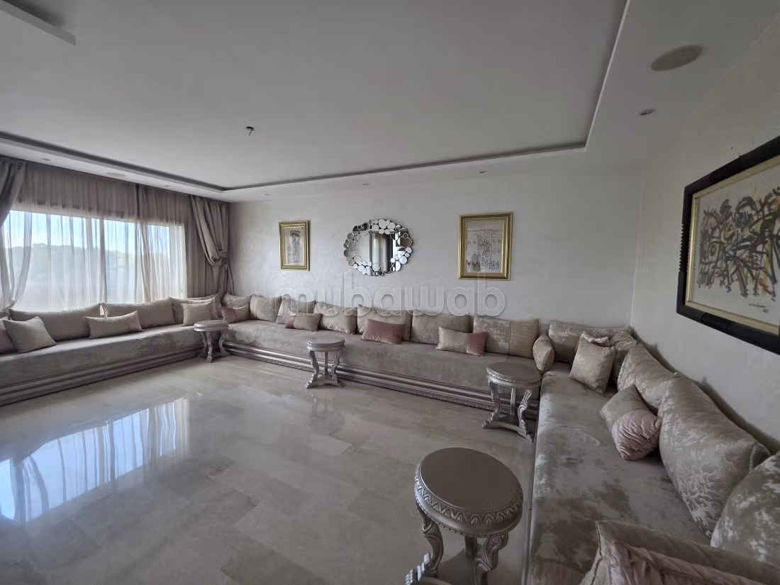 Penthouse apartment without overlooking