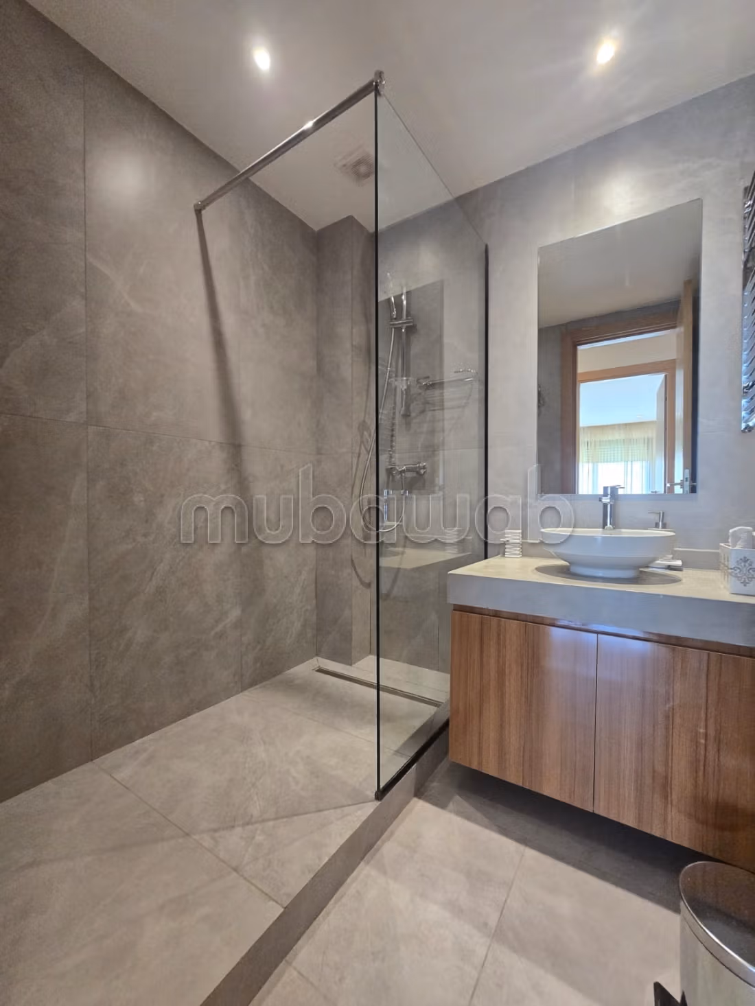 For rent modern apartment with pool ELMENZEH