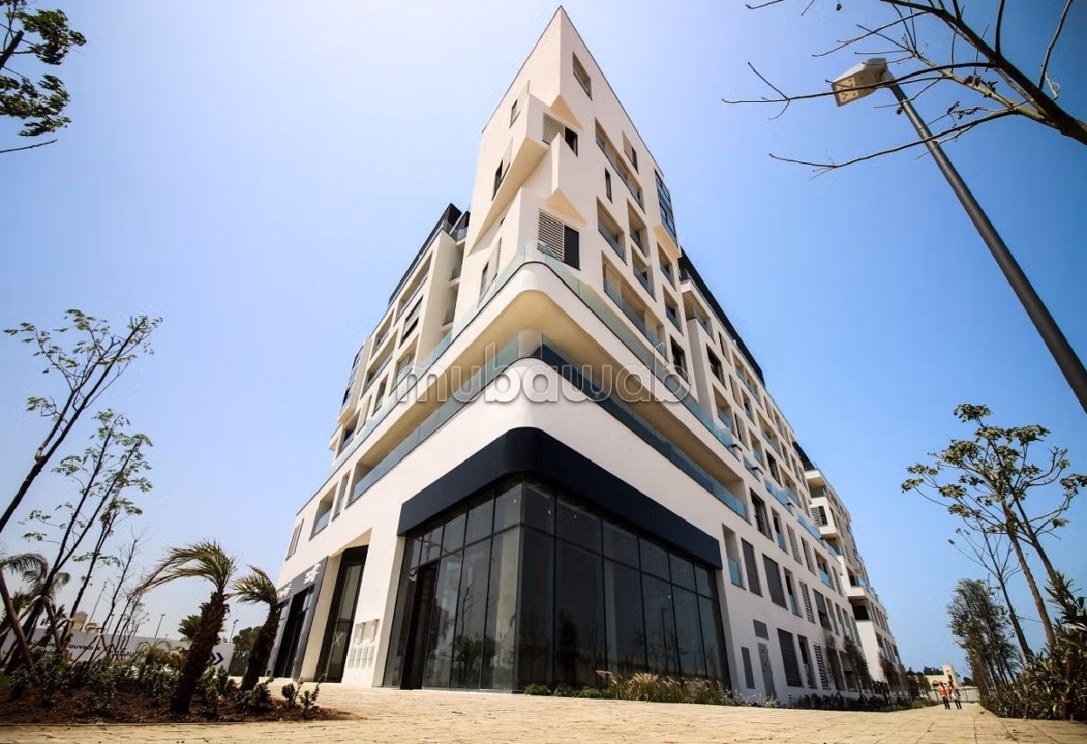 Studio location cfc opposite American consulate